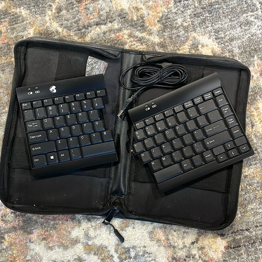 Oyster ergonomic travel keyboard